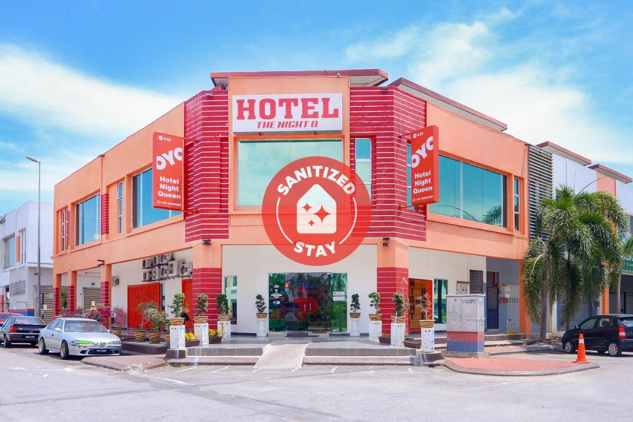 Night Queen Hotel Sepang Exterior photo