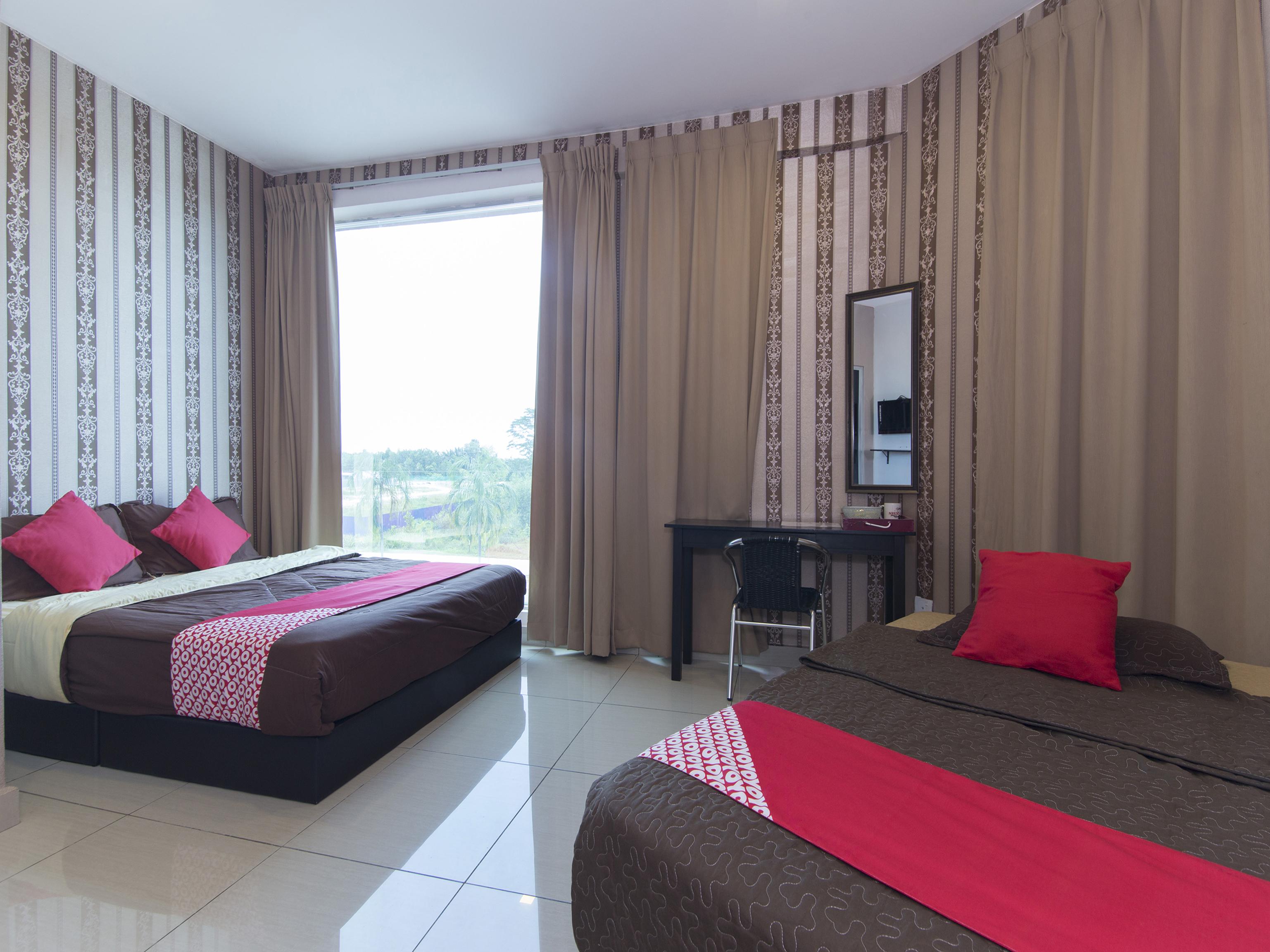 Night Queen Hotel Sepang Exterior photo