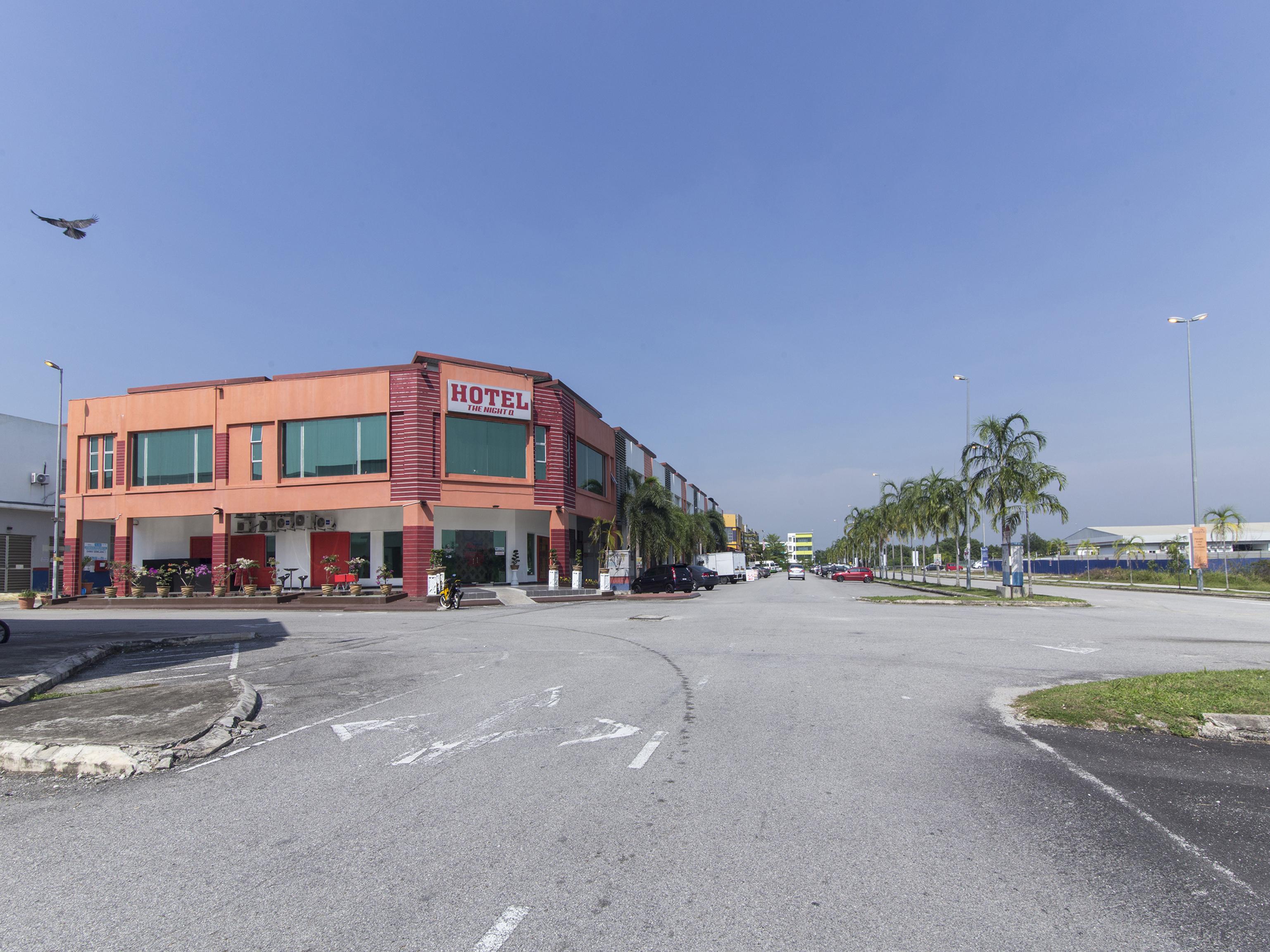 Night Queen Hotel Sepang Exterior photo
