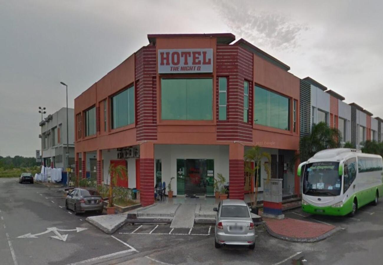 Night Queen Hotel Sepang Exterior photo