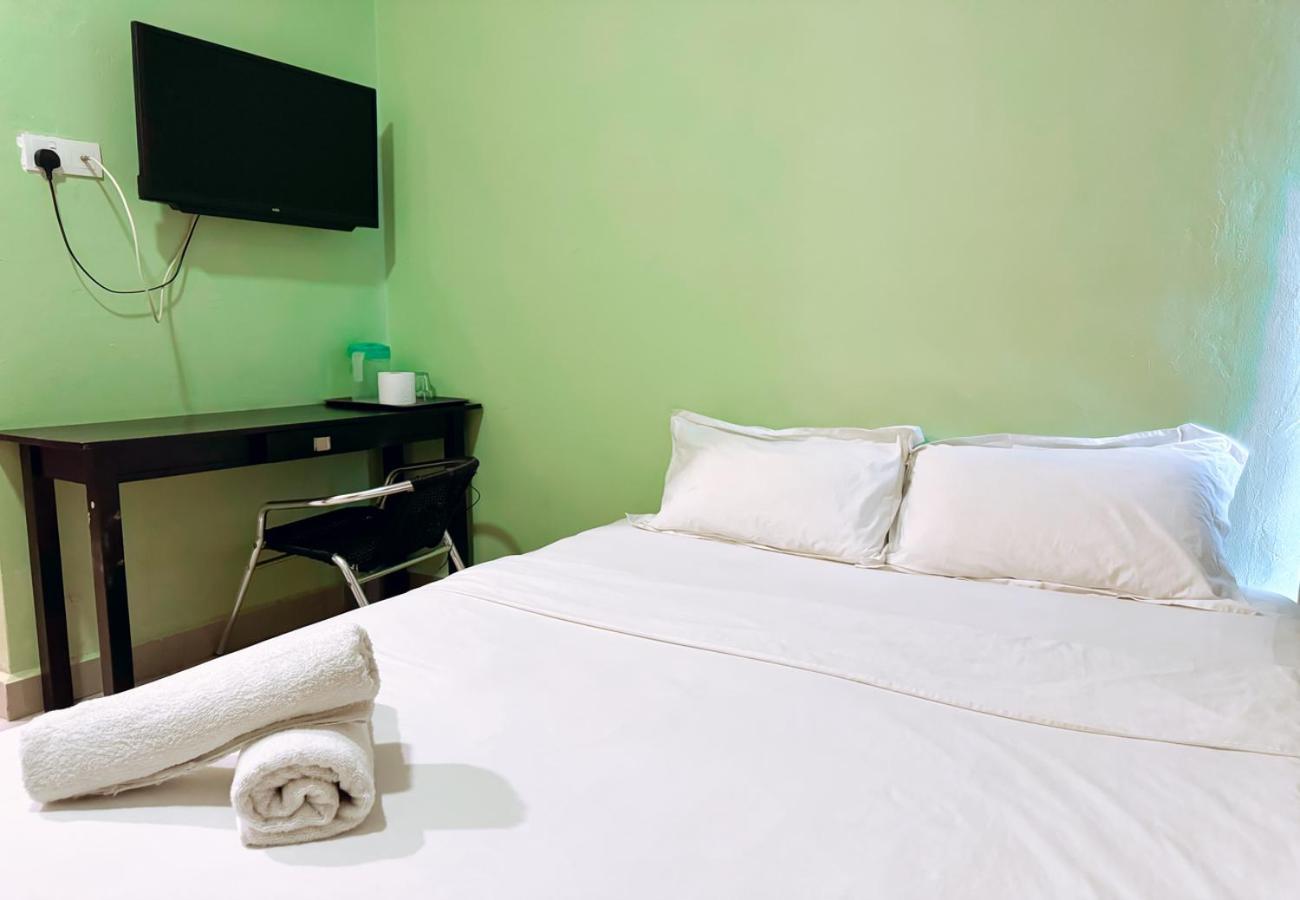Night Queen Hotel Sepang Exterior photo